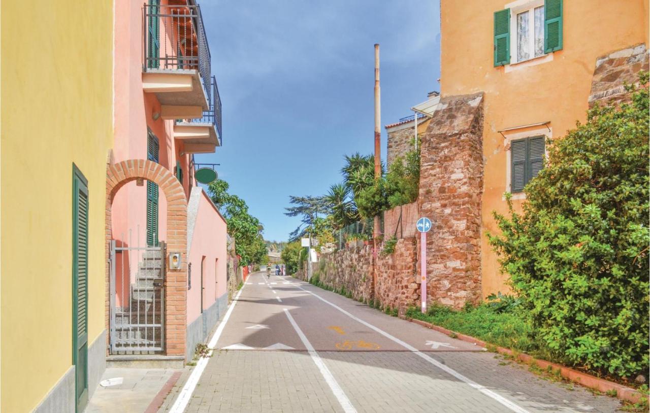 Casa Delle Rondini Apartment Santo Stefano al Mare Luaran gambar